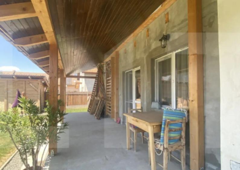 Vanzare sau schimb Casa cu 4 camere, ideala pentru fa - 1