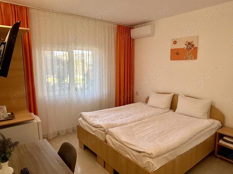 Vand imobil P+2E in Vama Veche central Afacere la cheie - 7