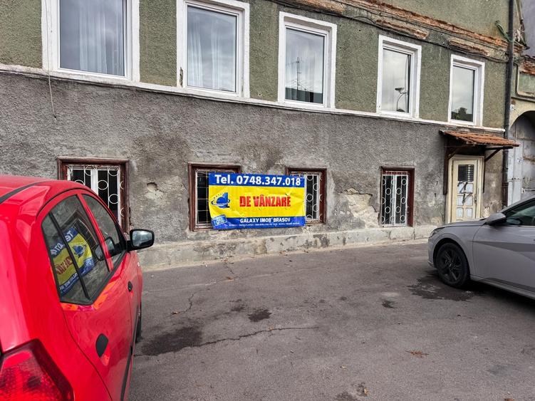 Apartament 2 Camere 80 mp UTILI De Renovat Str. Lunga - 1