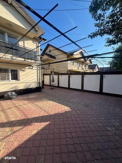 Casă cu 4 camere în Central