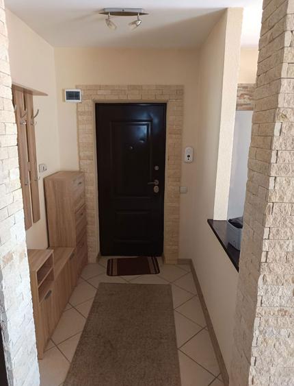 Inchiriez apartament cu 2 camere - 1