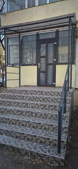 Ofer spre închiriere spațiu comercial – 60 mp, parter bloc zona centrala - 1