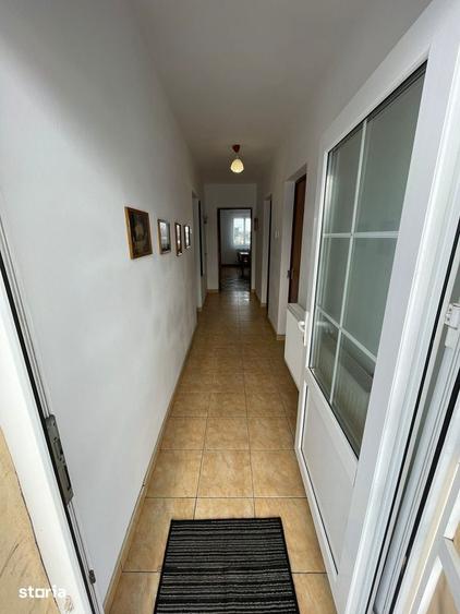 Casa cu garaj ?i pivni?a, 4 camere, curte spa?ioasa - 20