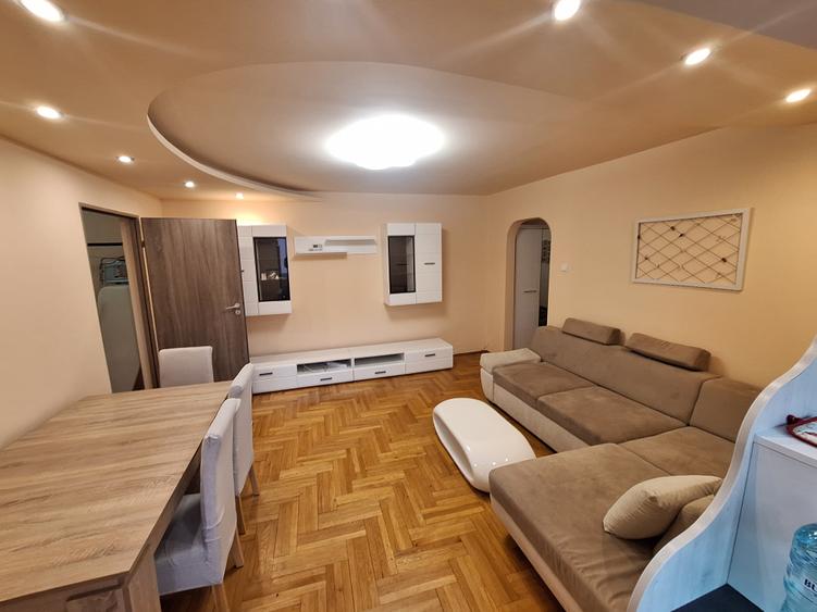 480 euro!!!.Ap.cu 3 camere Et 1 cu centrala proprie Zona Girocului - 9
