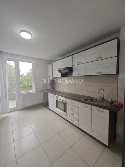 Apartament spatios 2 camere, etaj 1, terasa generoasa si balcon, curte cu BBQ