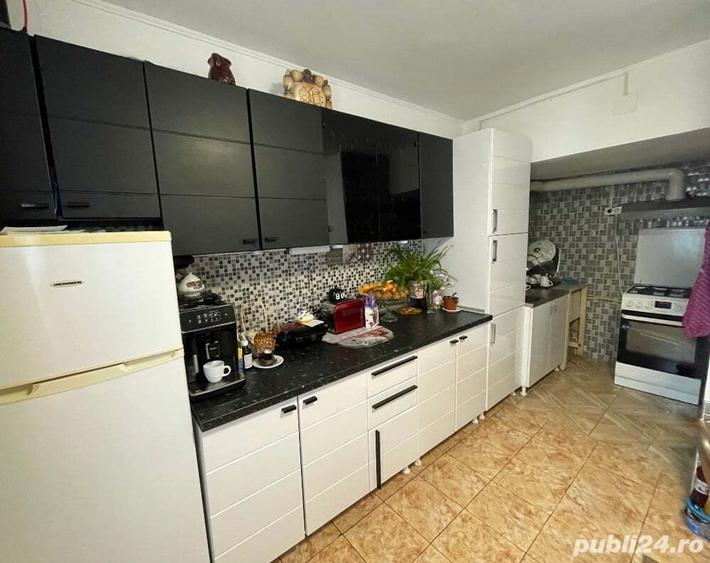 Vand Casa zona Zamora-Busteni cu vedere la mun?ii Bucegi ?i Crucea Caraiman. - 8