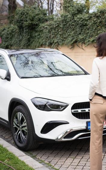 I need to rent from someone parking near One Vista park BORDEI I need to rent from someone parking near One Vista park BORDEI