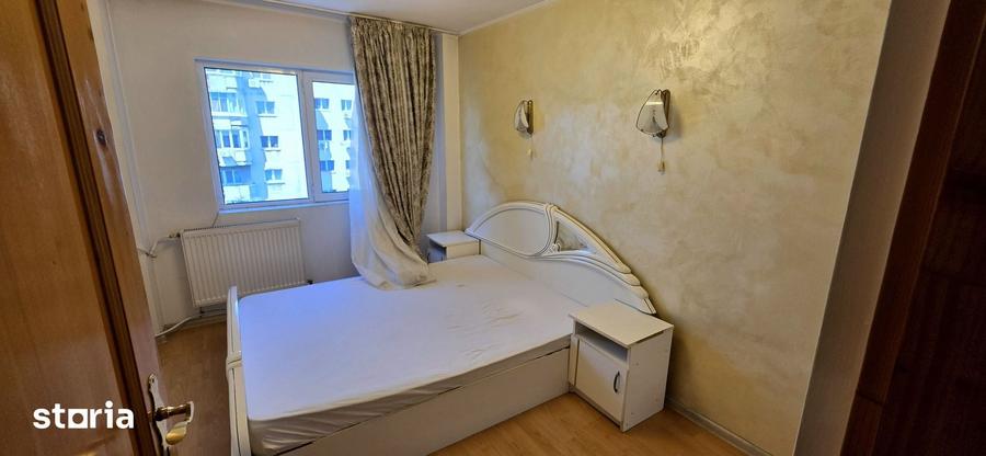 Apartament cu 3 camere decomandat în Crângași