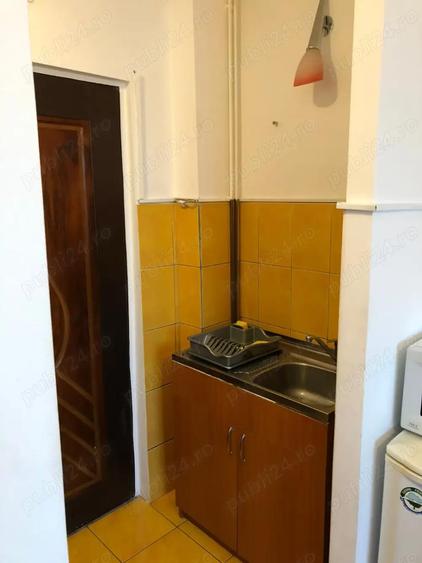 Inchiriez garsoniera - 2