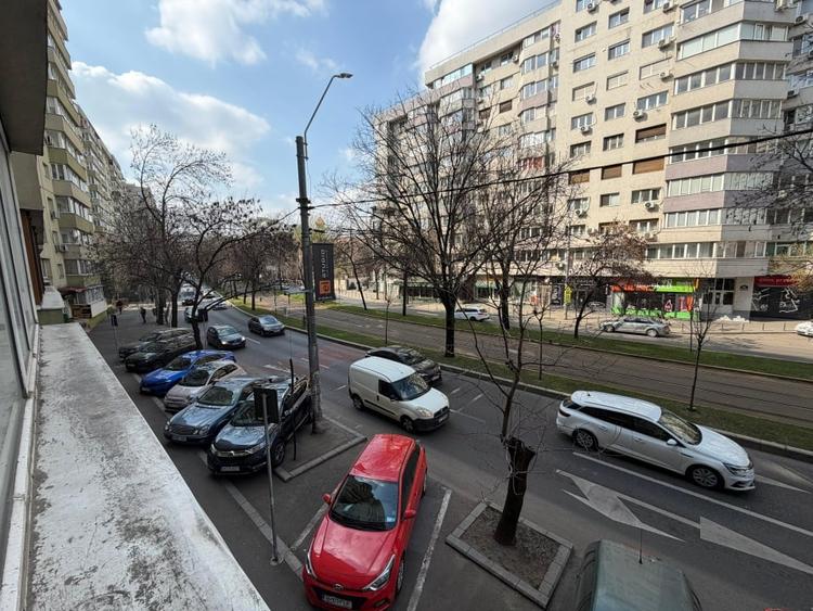 Piața Victoriei | 2 camere | Etaj 1 | Bloc 1980 | Balcon închis - 16