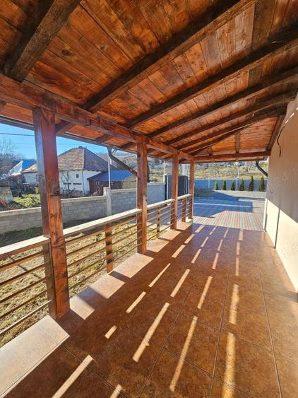 Casa de vanzare in comuna Albe?tii de Arge?, sat Dobro?u, jude? Arge?. - 2