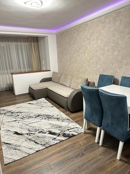 Apartament 3 camere decomandate de vanzare - 1