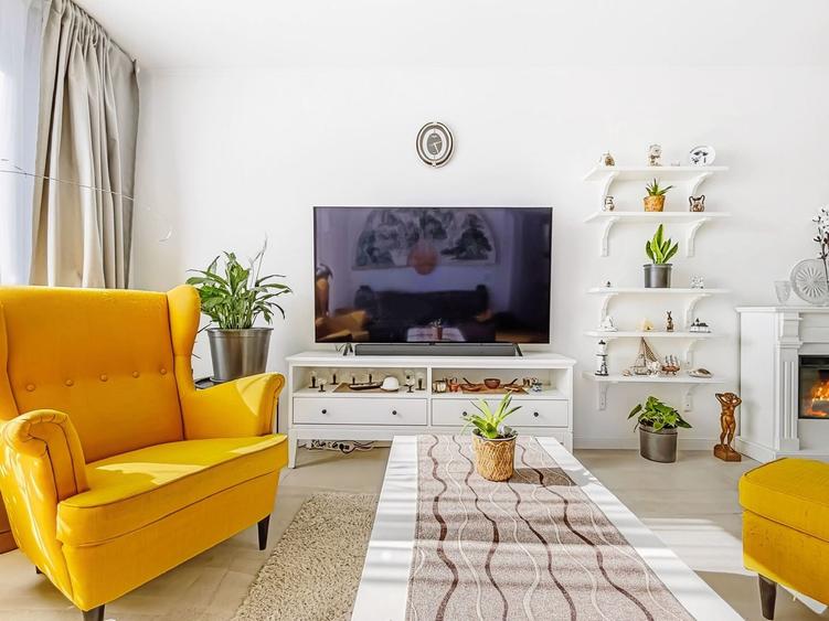 Duplex cu 4 camere cu Canalizare în Dumbrăvița