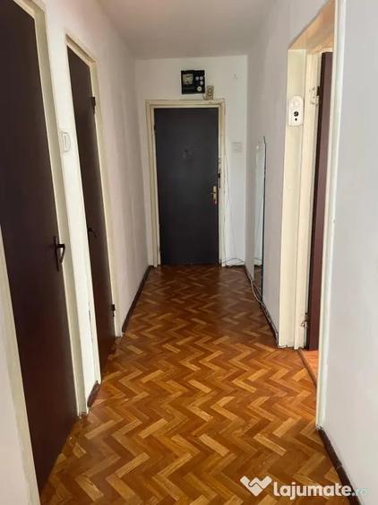 Apartament cu 2 camere decomandat în Baba Novac