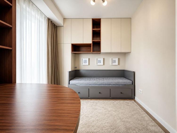 Apartament cu 3 camere decomandat, mobilat în Central