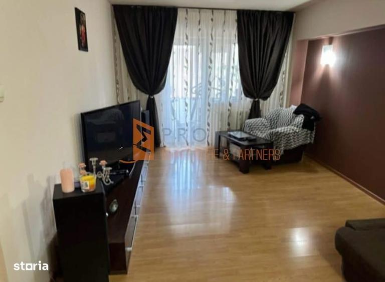 Apartament cu 3 camere decomandat în Lacu