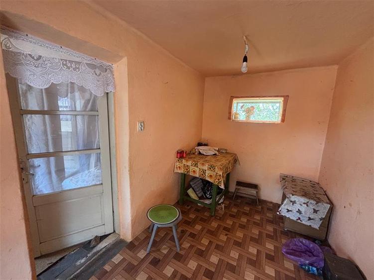 Casă individuală cu 4 camere cu Teren 5526 Mp în Cheșa