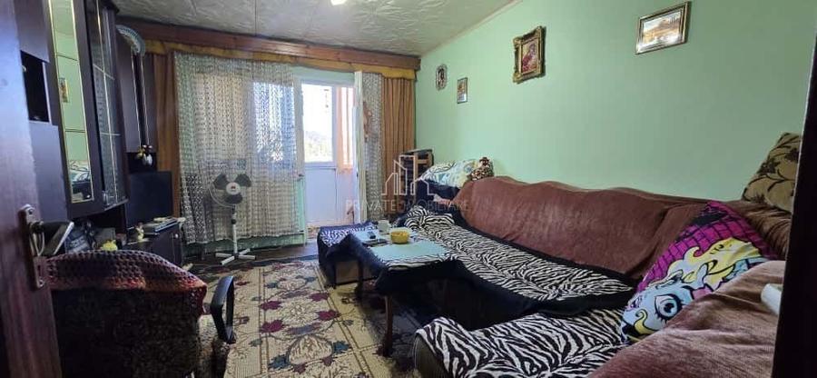 Apartament cu 3 camere decomandat, mobilat în Est