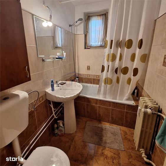 Apartament cu 2 camere semidecomandat în Central