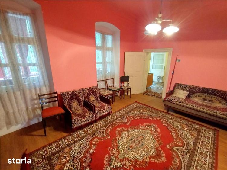 Apartament cu 2 camere semidecomandat în Central