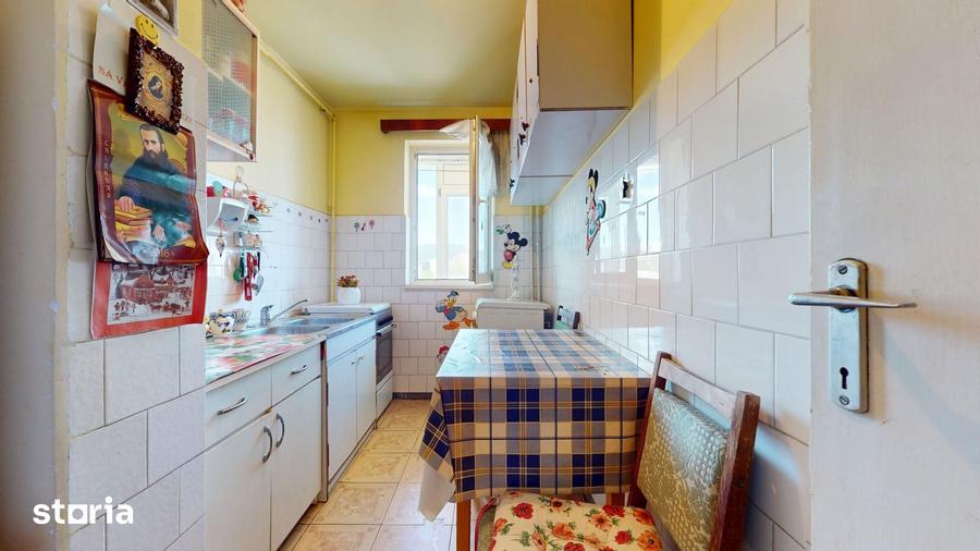 De vanzare 2 camere decomandat, etaj intermediar B-dul Grivitei - 10