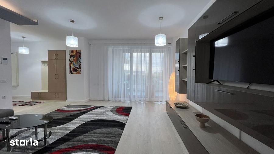 Apartament cu 3 camere semidecomandat, mobilat în Tei