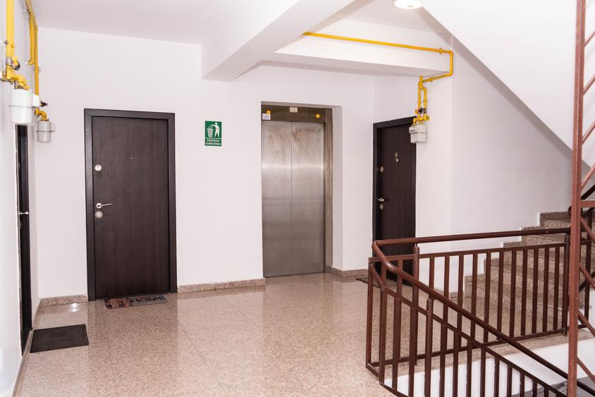 Apartament cu 3 camere decomandat în Km 5