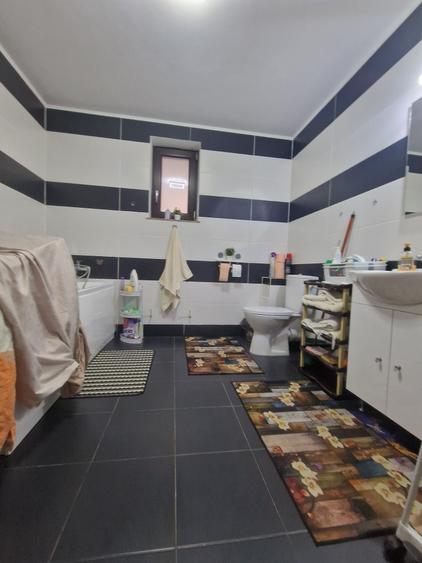 Casă individuală cu 5 camere cu Teren 420 Mp în Cumpăna