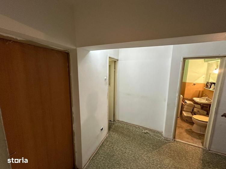 Apartament cu 3 camere decomandat în Albești