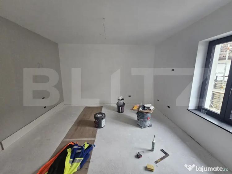 Casă cu 4 camere cu Teren 400 Mp în Central
