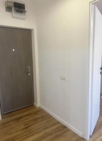 Apartament cu 3 camere decomandat în Drumul Taberei — fotografia 1