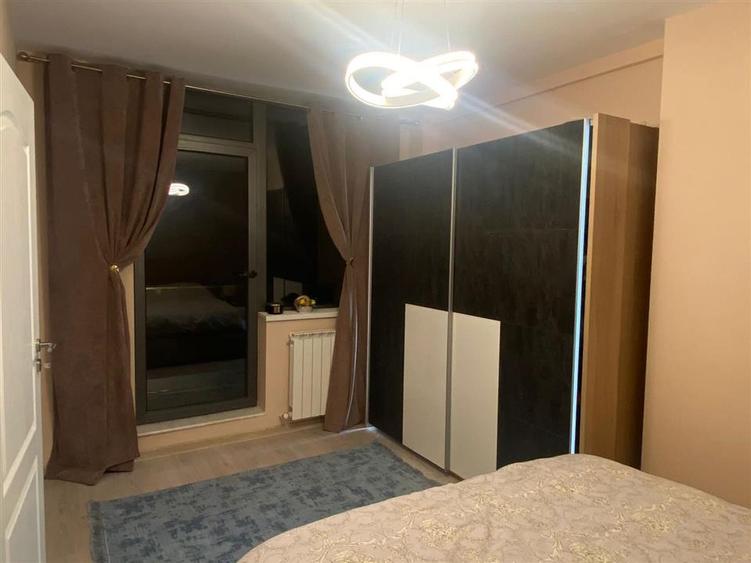 Apartament cu 2 camere decomandat în Universitate
