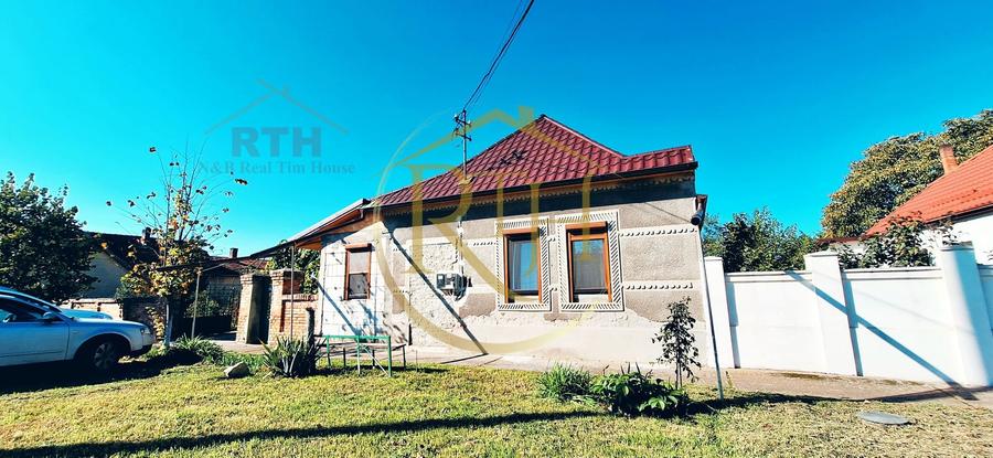 Casă individuală cu 5 camere cu Canalizare în Beregsău Mare
