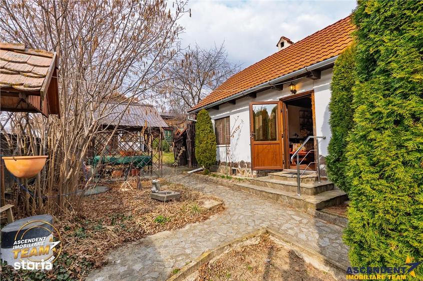 Proprietate cu 2 case in Reci:zona pitoreasca, aer curat,aproape de la - 1