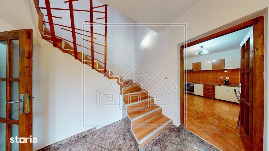Casa individuala - 5 camere, 184 mp, acces auto - Dumbravii - 17