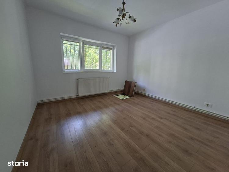 Apartament cu 3 camere decomandat în Anda