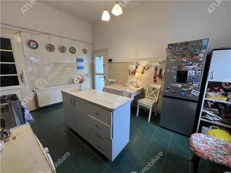 Casa individuala cu 4 camere si teren 900 mp zona Calea Poplacii - 19