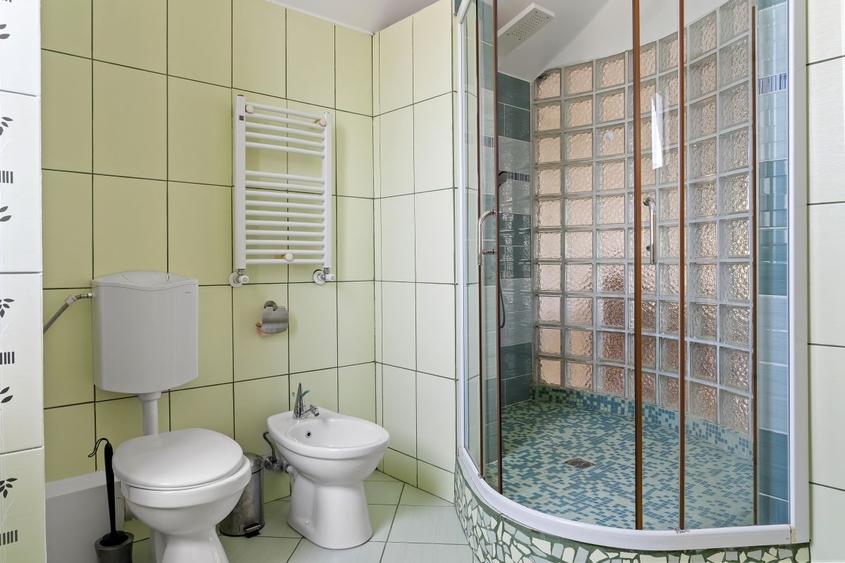 Vila superba, deschidere si ponton la lac popesti leordeni - frumusani - 13