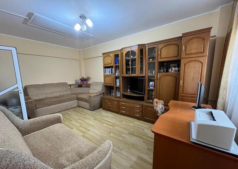 Apartament cu 2 camere in Micro 20 - 3