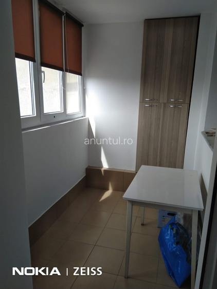 Titan, la 3 minute de metrou