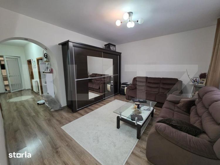 Casa spatioasa + teren 2700 mp in zona Gaesti 3 dormitoare, garaj + s - 11