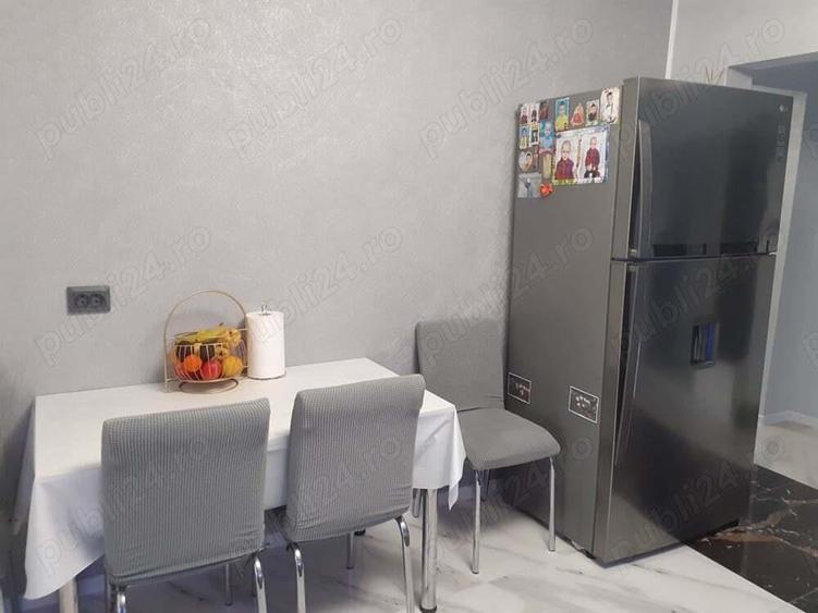 Vanzare Apartament 3 cam. cf. dec., etaj 3, mobilat si utilat lux sau nemobilat, zona Progresul - 12