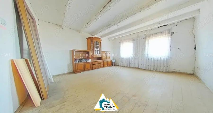 Casa spa?ioasa cu 3 camere in comuna Vladimirescu aproape de Arad