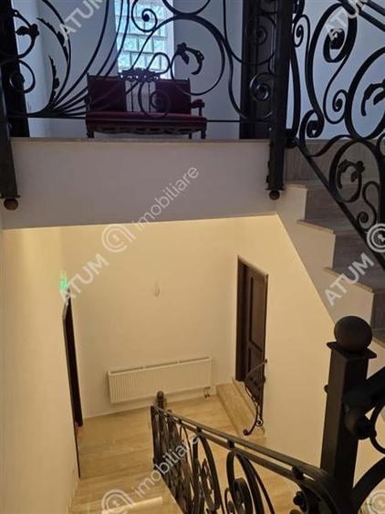 Vila 10 camere fiecare cu baie proprie in zona Central Istorica Sibi - 16