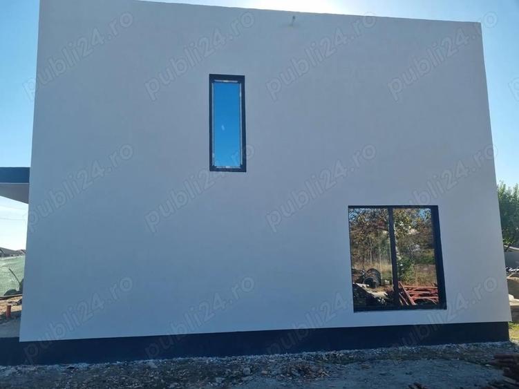 Duplex cu Perete Dublu, Proiect Modern - 1