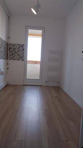 Apartament 2 camere decomandat, renovat, centrala proprie. Zona Florilor - 1