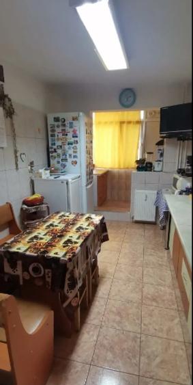 Pantelimon Arena Mega Mall,bl.1985 reabilitat,3/8, 2 bai, 2 balcoane, AC. - 4