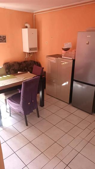 Inchiriez apartament 2camere - 3