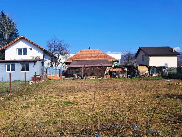 Casă și teren Polovragi - 12