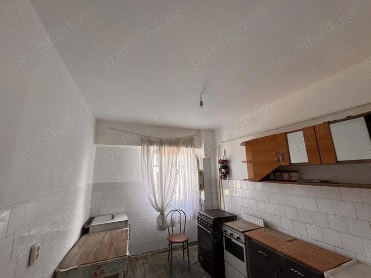 Vand apartament 2 camere Scornicesti - 4